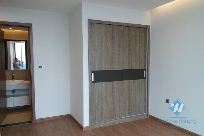 Waiting furnished two bedrooms apartment for rent in Vinhome Metropolis, Ba Dinh district, Ha Noi